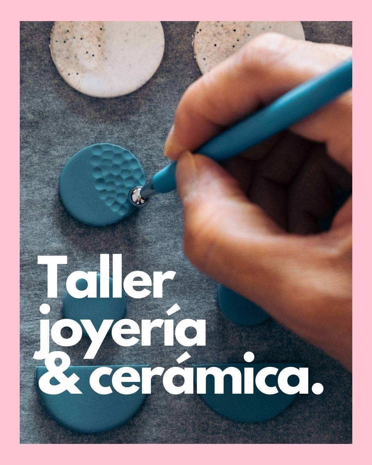 UN CARTEL ANUNCIANDO UN TALLER DE CREAR JOYERIA EN MALAGA