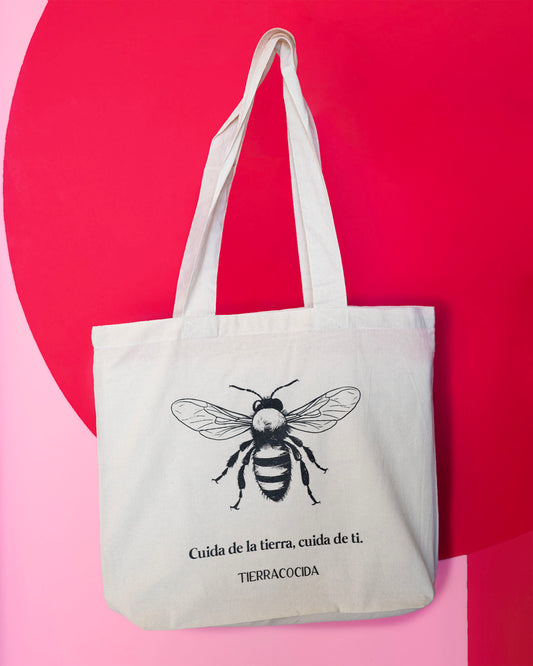 bolsa con dibujo de abeja y frase ecológica